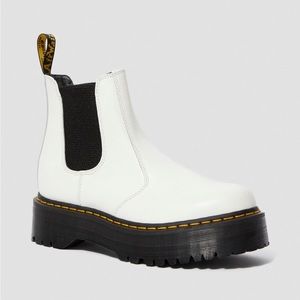 Dr. Martens 2976 Smooth Leather Platform Chelsea Boots